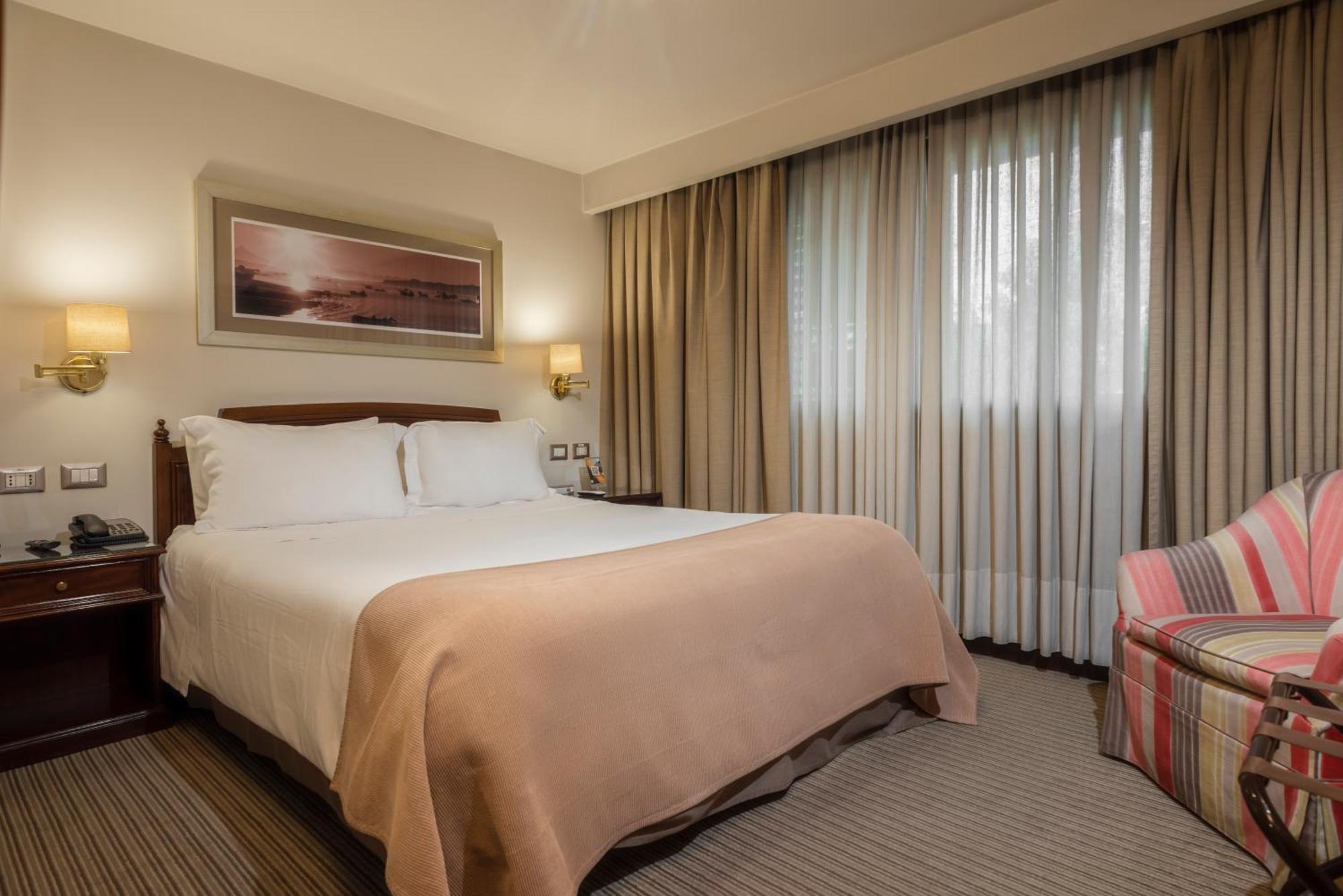Hotel Los Espanoles Plus سانتياغو المظهر الخارجي الصورة